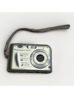 HP Photosmart M437 5MP Digital Camera with 3x Optical Zoom SD Card Included